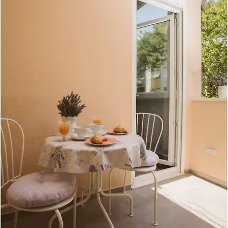 Apartament Izzy
